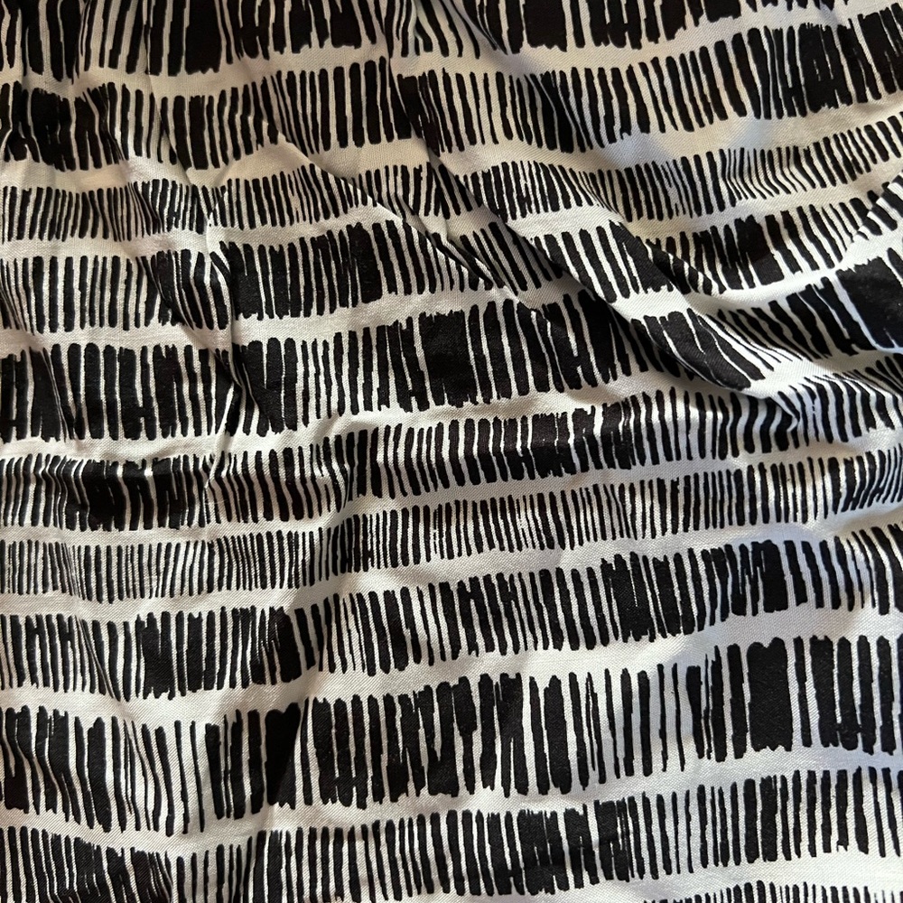 patterned dress - Picture 3 of 4